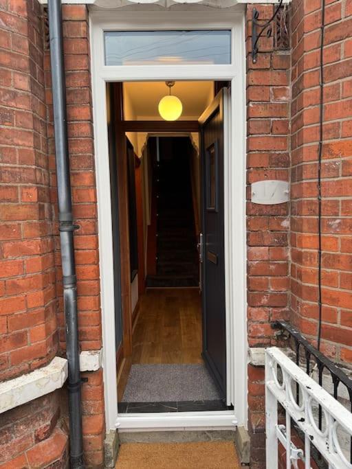 Stylish, Spacious And Central 4 Bedroom House Belfast Exterior foto